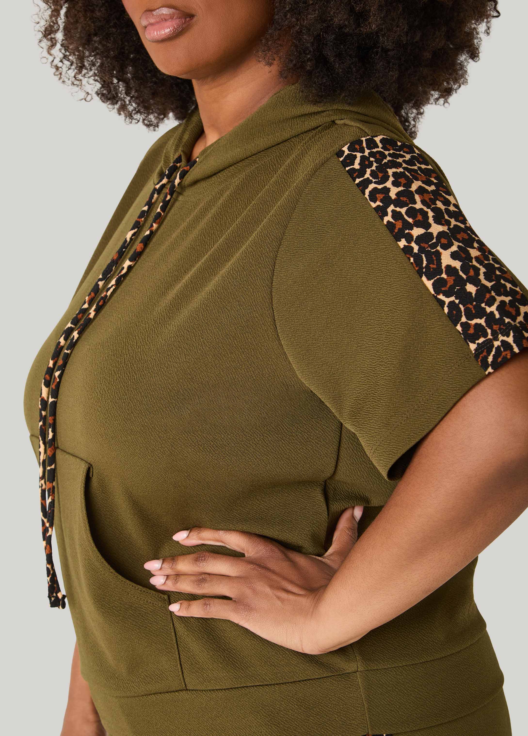 Leopard Trimmed Textured Hoodie