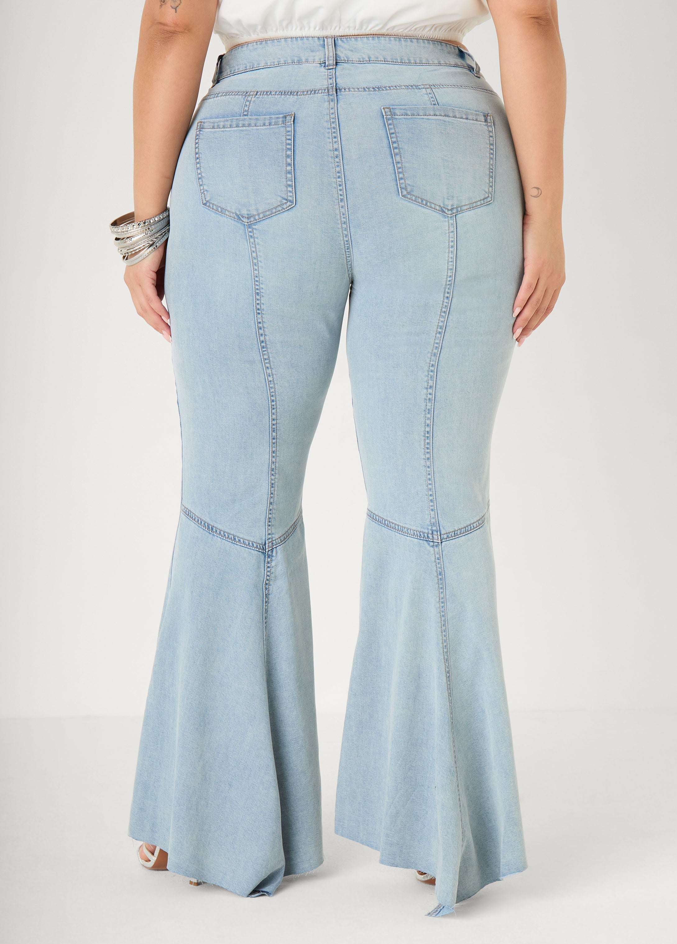 Seam Detailed Flared Jeans