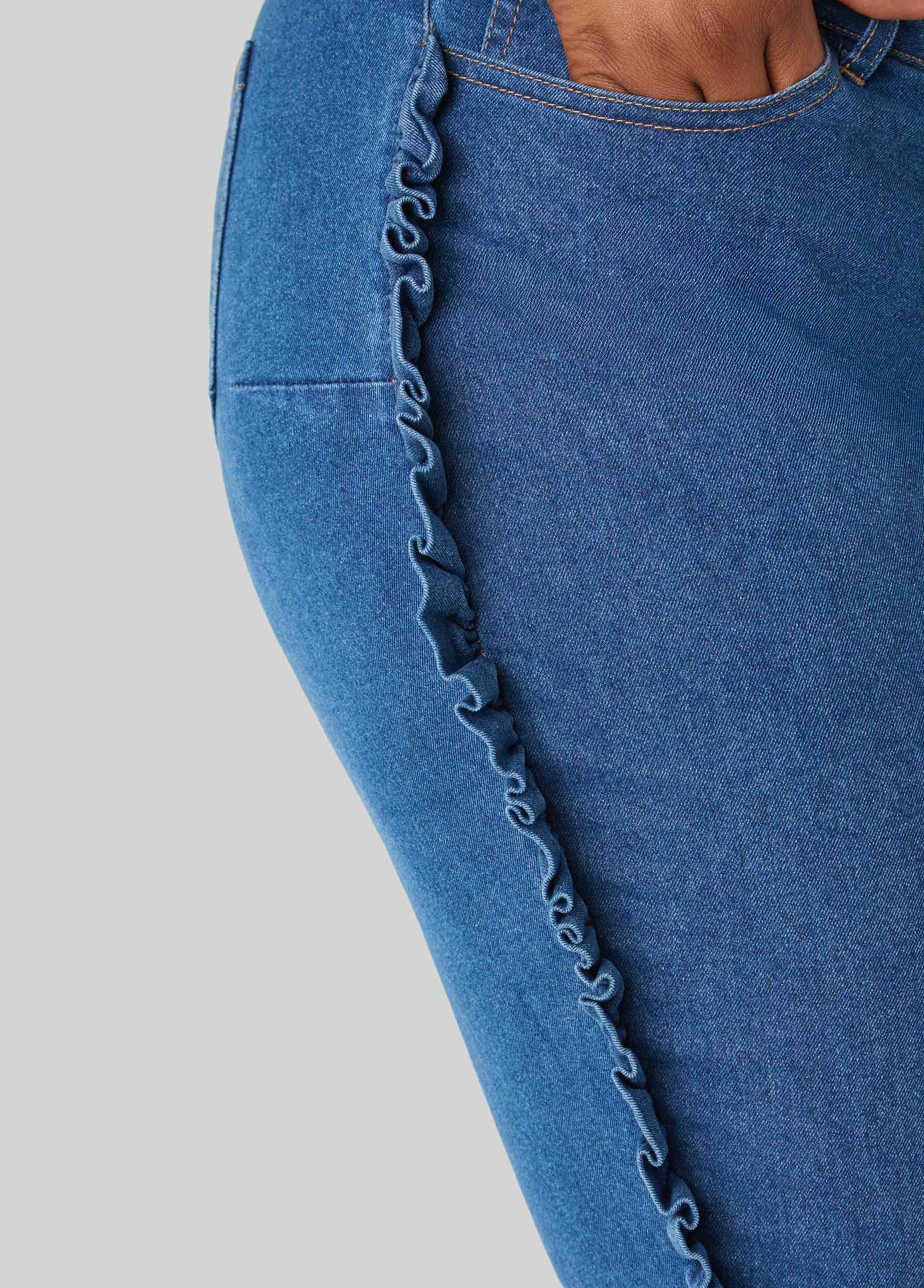 Ruffled Skinny Jeans