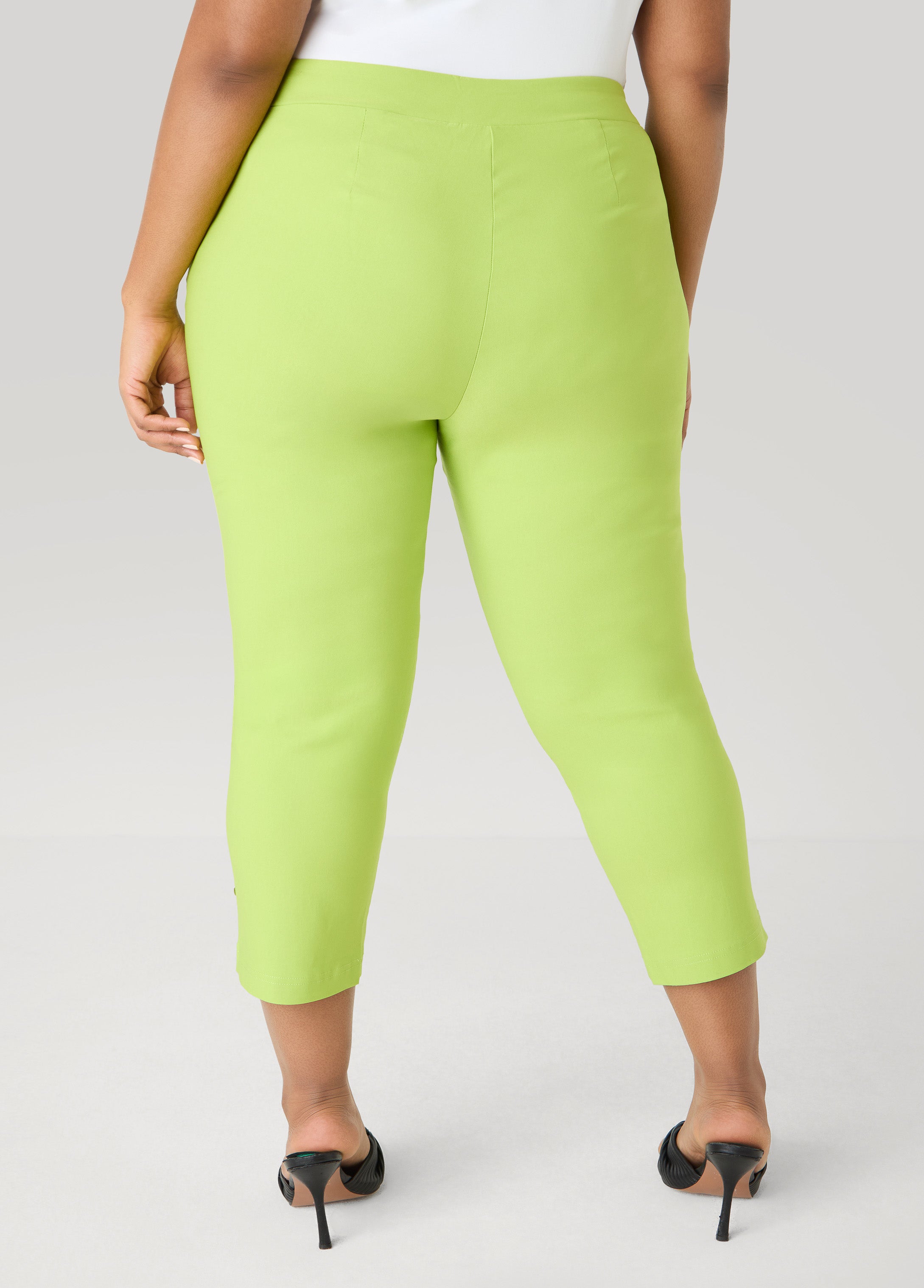 Millennium Button Detail Capris