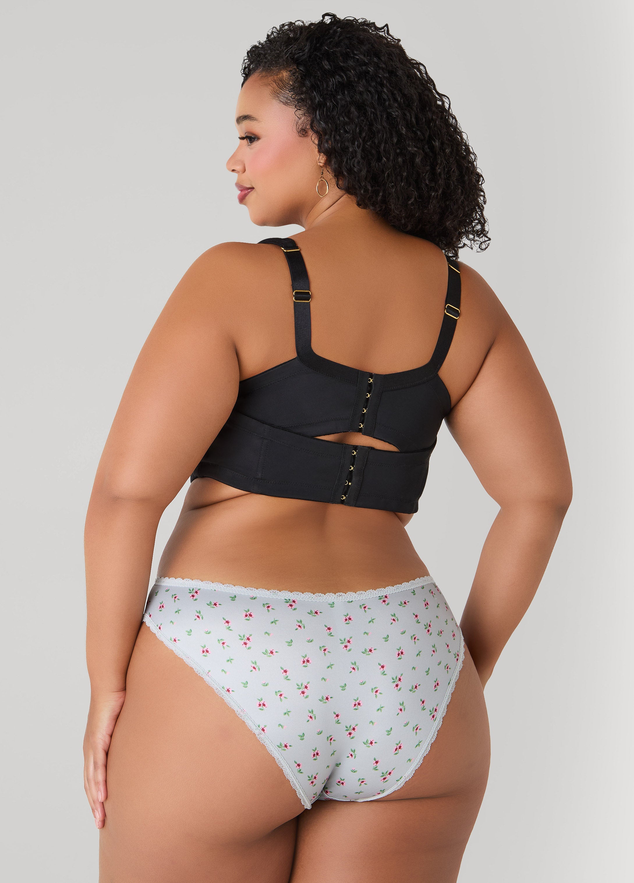 Lace Trimmed 3 Pack Bikini Panties